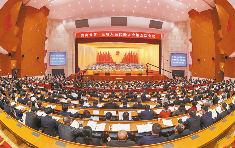 胡國安委員出席湖南省政協(xié)十二屆五次會議，提案引多方熱議媒體聚焦報道